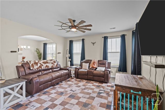 79 Winslow Circle, Savannah, GA 31407