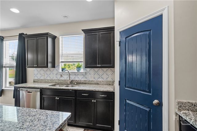 79 Winslow Circle, Savannah, GA 31407