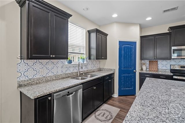79 Winslow Circle, Savannah, GA 31407