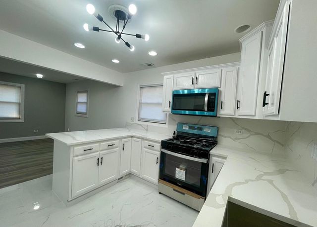 317 Sangamon Street, Park Forest, IL 60466