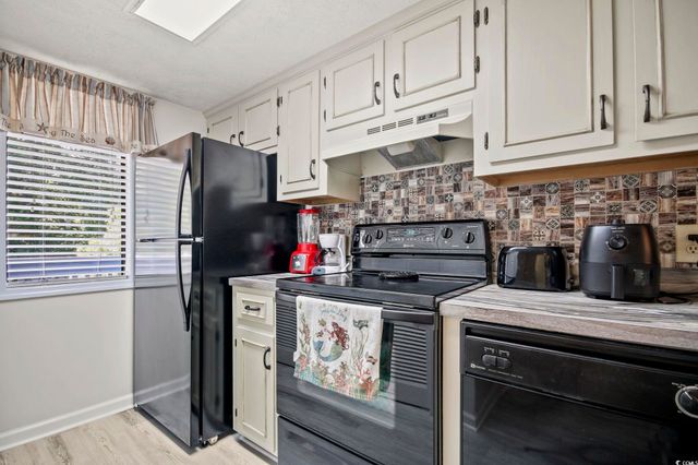 816 9th Ave S Apt 201C, North Myrtle Beach, SC 29582