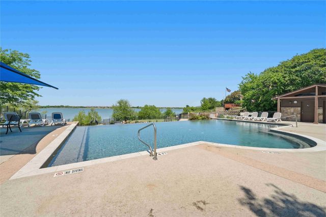 3800 Monterrey Circle, The Colony, TX 75056