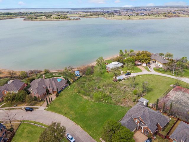 3800 Monterrey Circle, The Colony, TX 75056