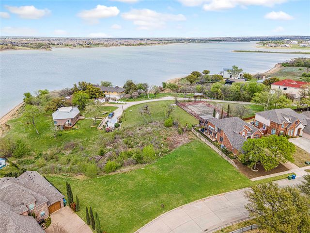 3800 Monterrey Circle, The Colony, TX 75056