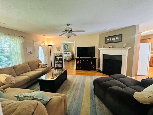 5477 Southern Drive, Villa Rica, GA 30180