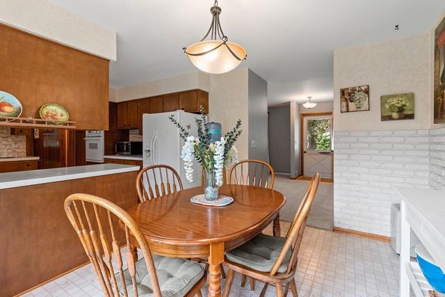 242 N CLINTON AVENUE, Clintonville, WI 54929
