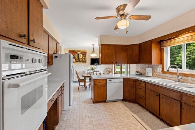 242 N CLINTON AVENUE, Clintonville, WI 54929