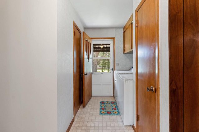 242 N CLINTON AVENUE, Clintonville, WI 54929