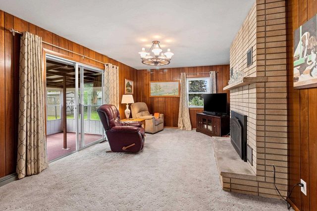 242 N CLINTON AVENUE, Clintonville, WI 54929