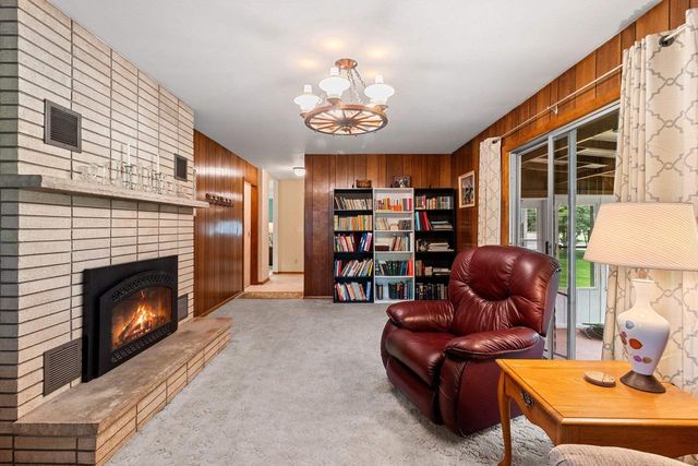 242 N CLINTON AVENUE, Clintonville, WI 54929