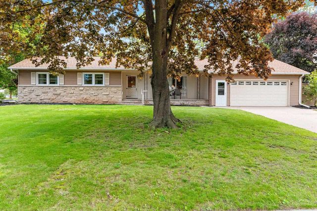 242 N CLINTON AVENUE, Clintonville, WI 54929