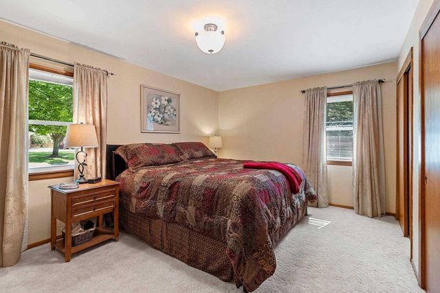 242 N CLINTON AVENUE, Clintonville, WI 54929