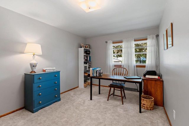 242 N CLINTON AVENUE, Clintonville, WI 54929