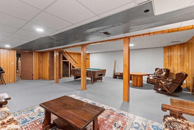 242 N CLINTON AVENUE, Clintonville, WI 54929