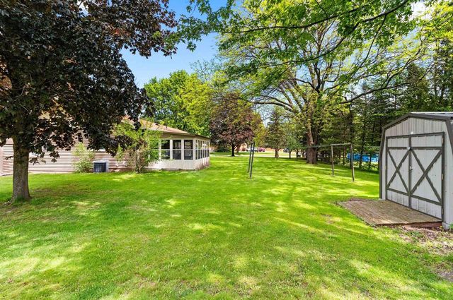 242 N CLINTON AVENUE, Clintonville, WI 54929