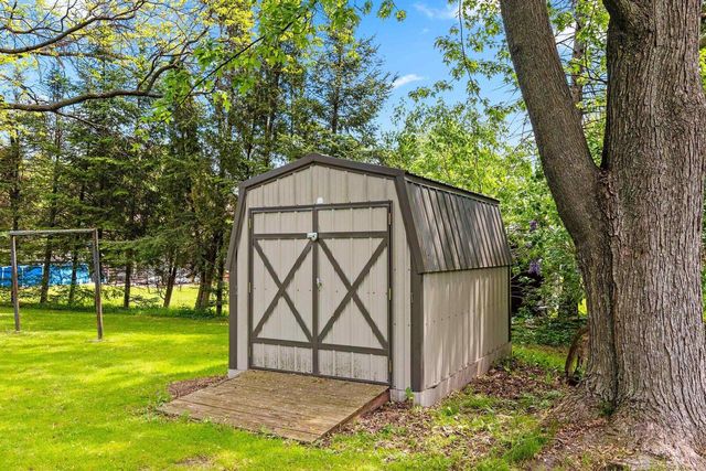242 N CLINTON AVENUE, Clintonville, WI 54929
