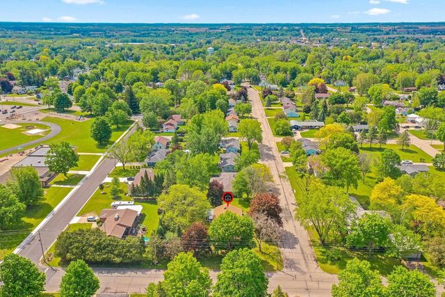 242 N CLINTON AVENUE, Clintonville, WI 54929