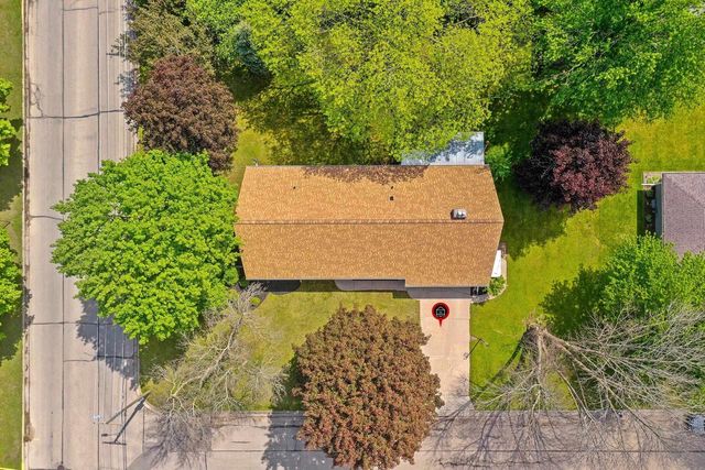 242 N CLINTON AVENUE, Clintonville, WI 54929