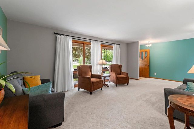 242 N CLINTON AVENUE, Clintonville, WI 54929