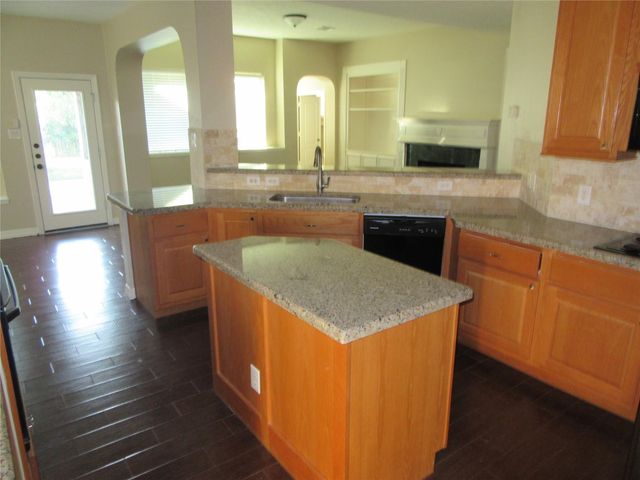 914 Ivory Ridge Lane, Houston, TX 77094