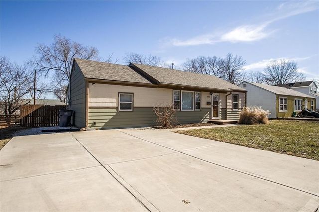 304 S Central Street, Olathe, KS 66061