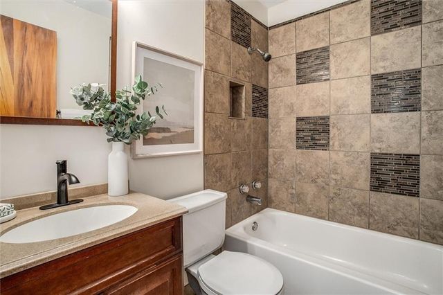 304 S Central Street, Olathe, KS 66061