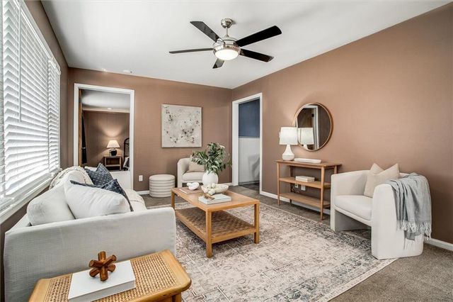 304 S Central Street, Olathe, KS 66061