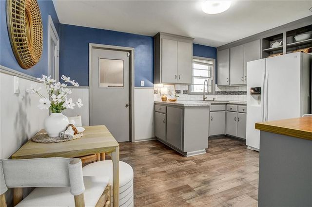 304 S Central Street, Olathe, KS 66061