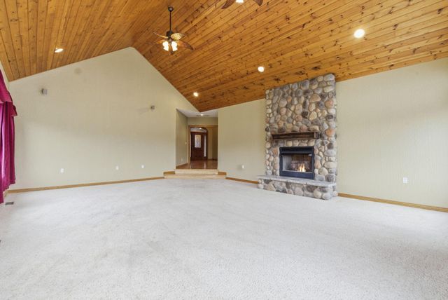 4052 Flat Creek Road, Cape Fair, MO 65624