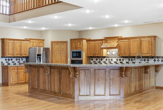 4052 Flat Creek Road, Cape Fair, MO 65624