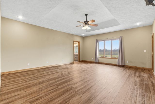 4052 Flat Creek Road, Cape Fair, MO 65624