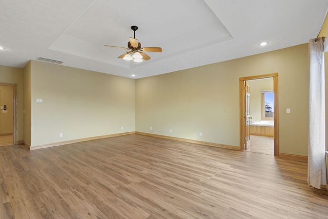 4052 Flat Creek Road, Cape Fair, MO 65624