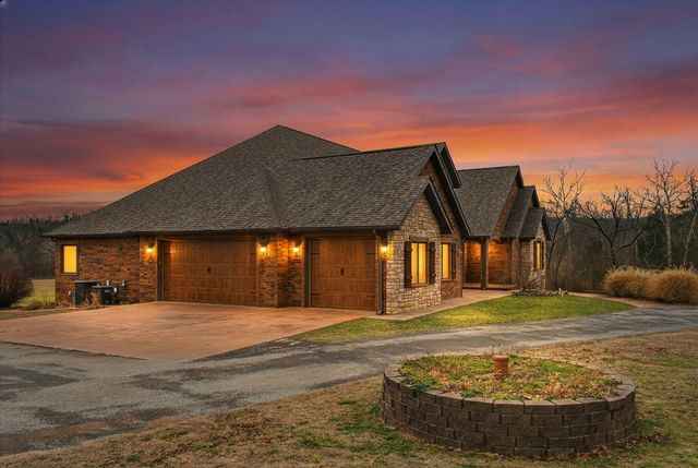 4052 Flat Creek Road, Cape Fair, MO 65624