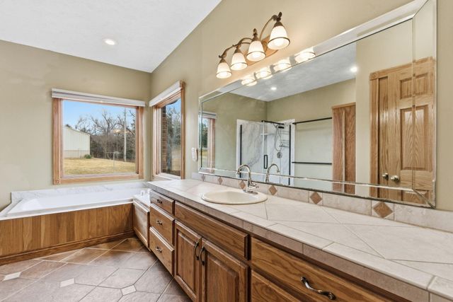 4052 Flat Creek Road, Cape Fair, MO 65624