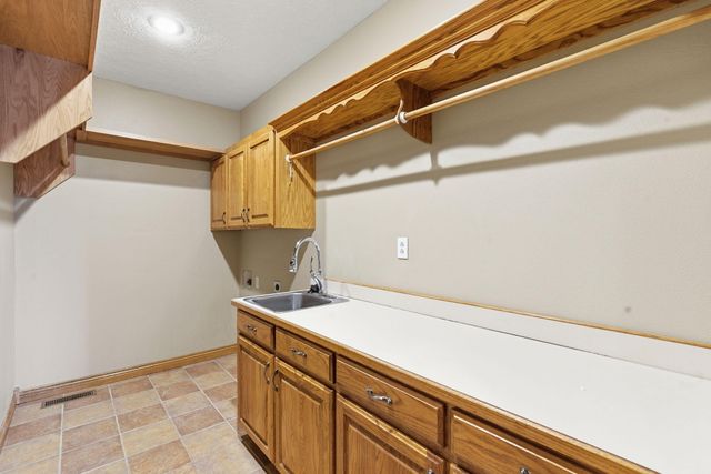 4052 Flat Creek Road, Cape Fair, MO 65624