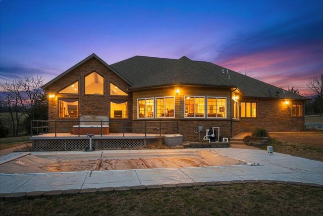 4052 Flat Creek Road, Cape Fair, MO 65624