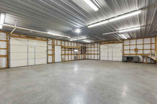 4052 Flat Creek Road, Cape Fair, MO 65624