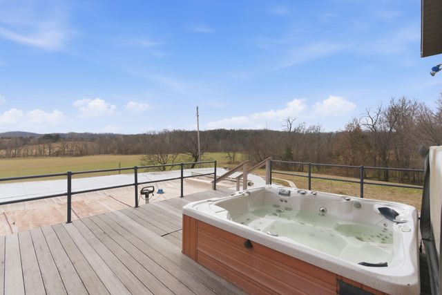 4052 Flat Creek Road, Cape Fair, MO 65624