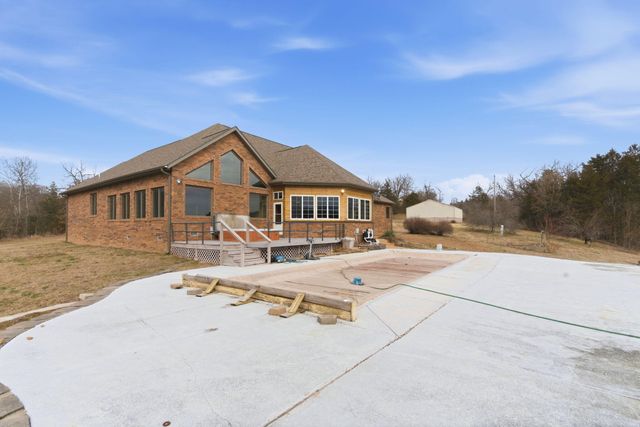 4052 Flat Creek Road, Cape Fair, MO 65624