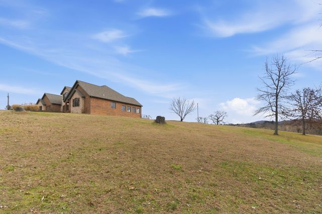 4052 Flat Creek Road, Cape Fair, MO 65624