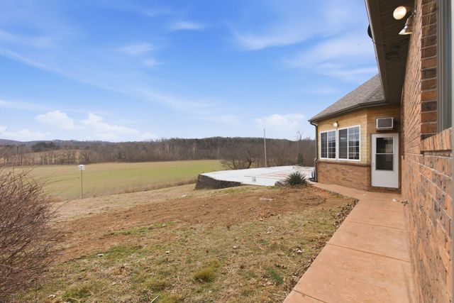 4052 Flat Creek Road, Cape Fair, MO 65624