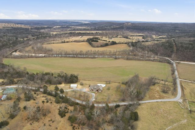 4052 Flat Creek Road, Cape Fair, MO 65624