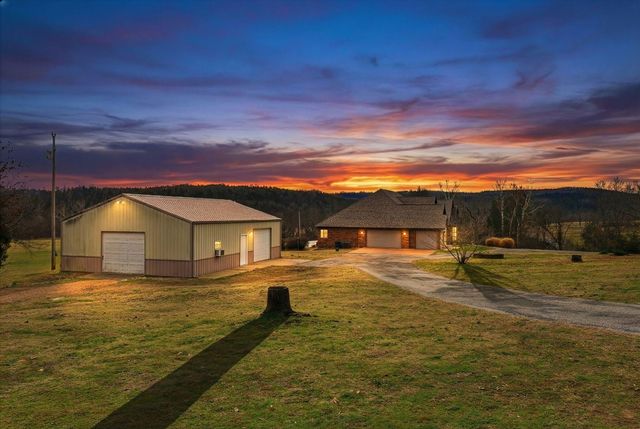 4052 Flat Creek Road, Cape Fair, MO 65624