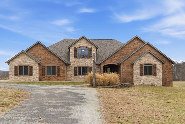 4052 Flat Creek Road, Cape Fair, MO 65624