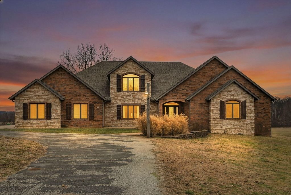 4052 Flat Creek Road, Cape Fair, MO 65624