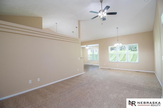 7609 Kentwell Lane, Lincoln, NE 68516