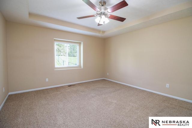 7609 Kentwell Lane, Lincoln, NE 68516