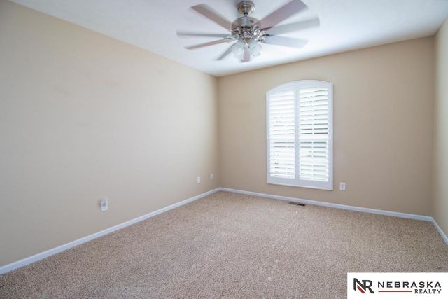 7609 Kentwell Lane, Lincoln, NE 68516