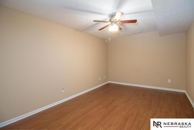 7609 Kentwell Lane, Lincoln, NE 68516