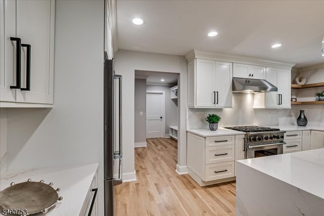 569 Riverside Drive, Princeton Twp., NJ 08540